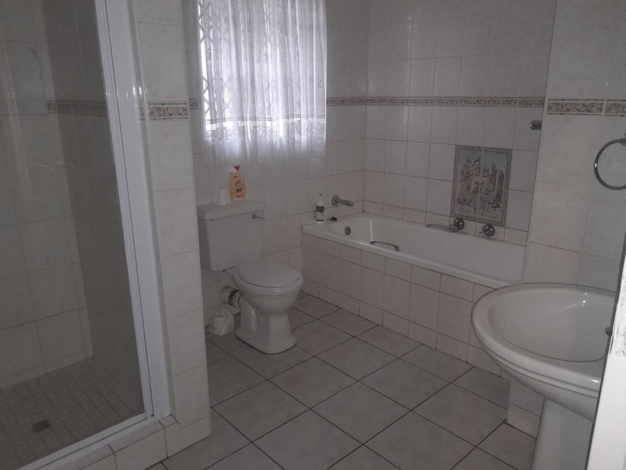 5 Bedroom Property for Sale in Cashan North West